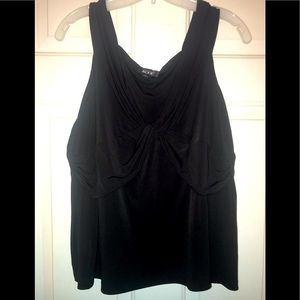 SALE 3/$18 - 
Alyx Black V-Neck Tank XL
